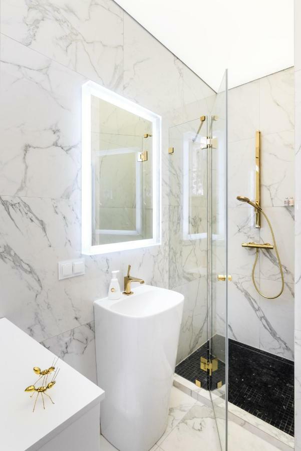 Golden Fish - New Apartment - Old Town Краків Екстер'єр фото